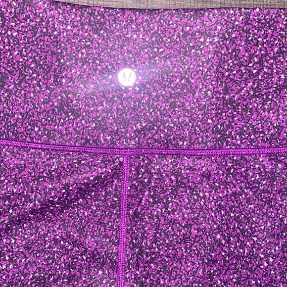 Lululemon galaxy workout capris size 8 - Picture 2 of 8